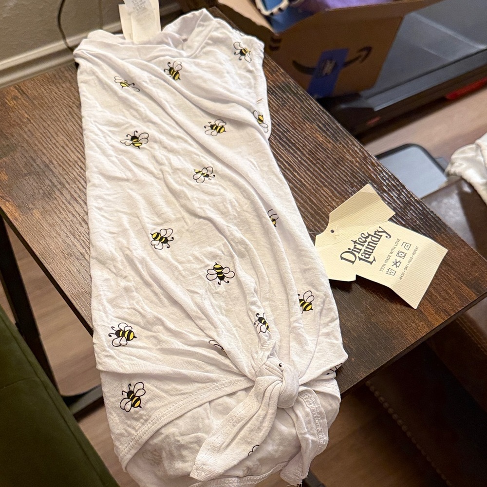 White Bee Print Tank Top